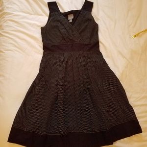 Vintage-Inspired Sleeveless Polka Dot Dress